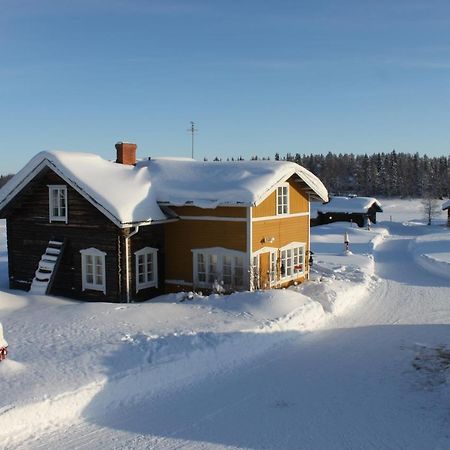 Elves Village Hotel Köngäs Buitenkant foto