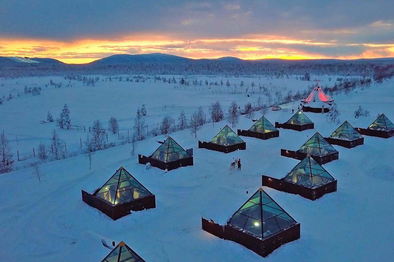 Elves Village Hotel Köngäs Buitenkant foto