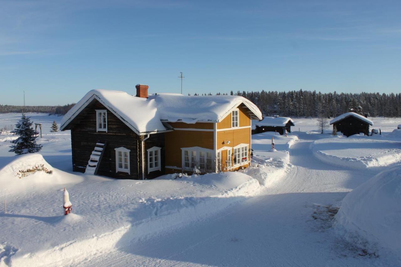 Elves Village Hotel Köngäs Buitenkant foto