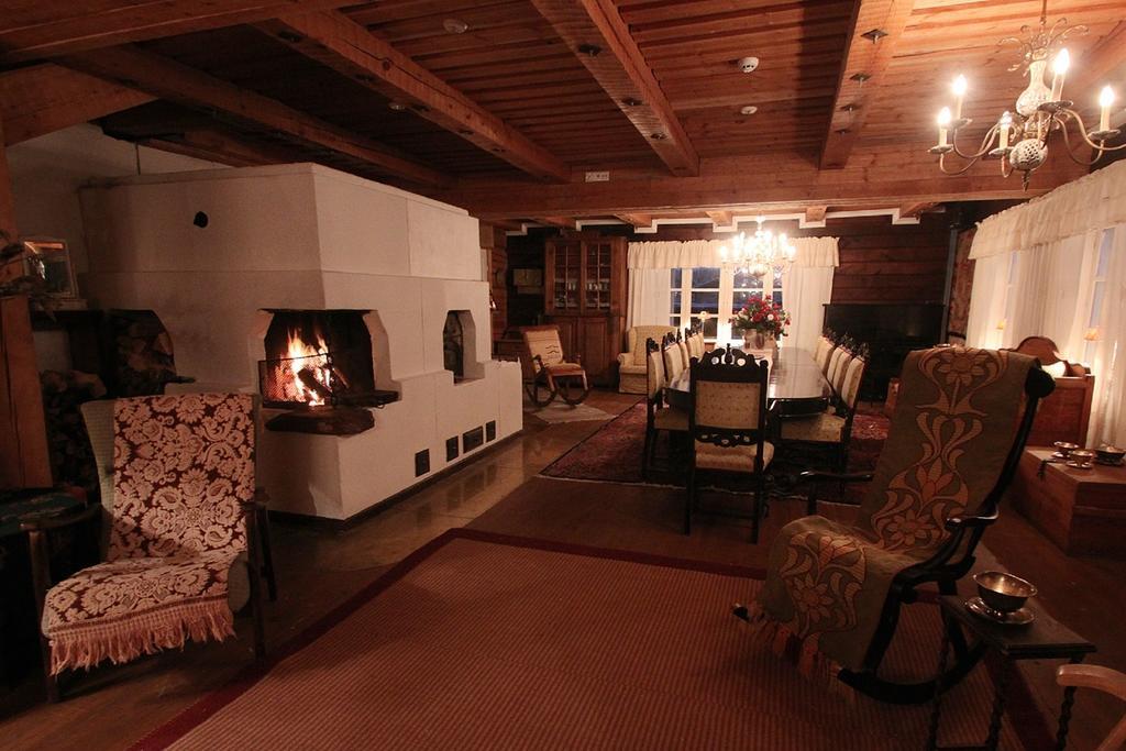 Elves Village Hotel Köngäs Buitenkant foto