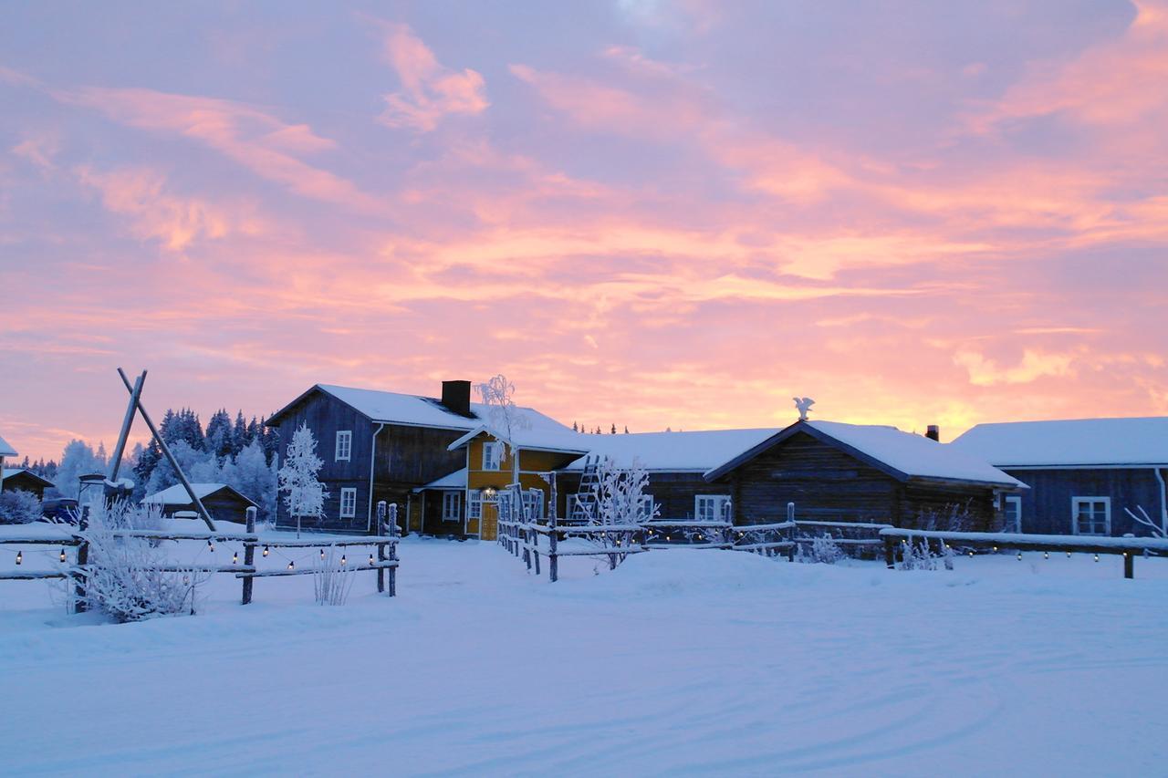Elves Village Hotel Köngäs Buitenkant foto