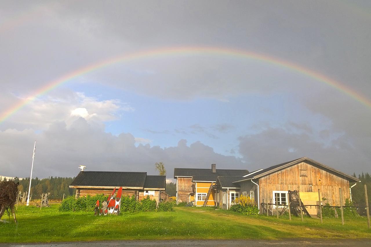 Elves Village Hotel Köngäs Buitenkant foto