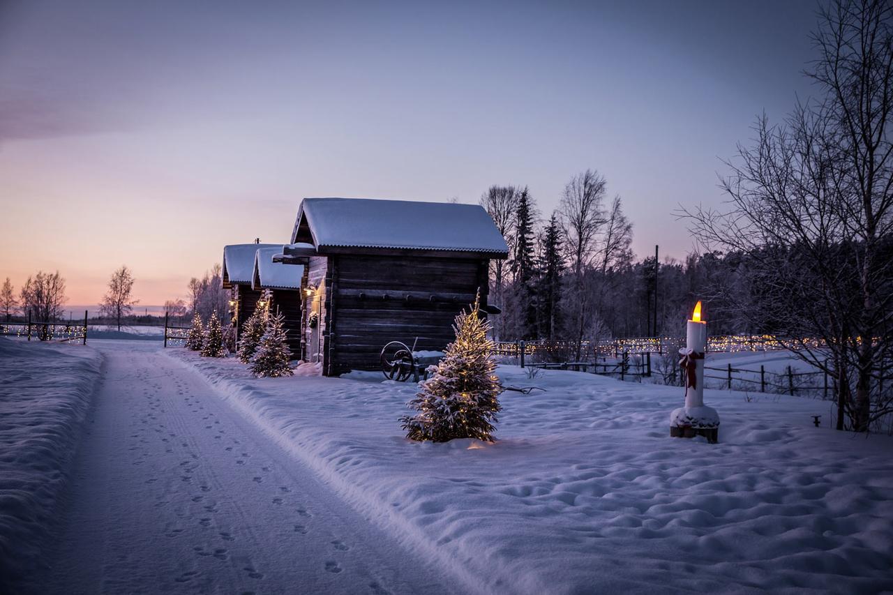 Elves Village Hotel Köngäs Buitenkant foto